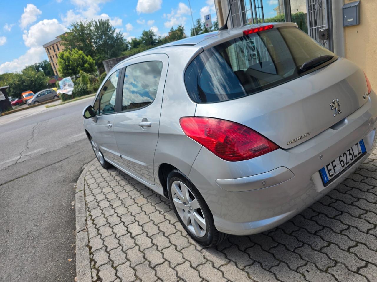 Peugeot 308 1.6 HDi 150CV 5p. Allure