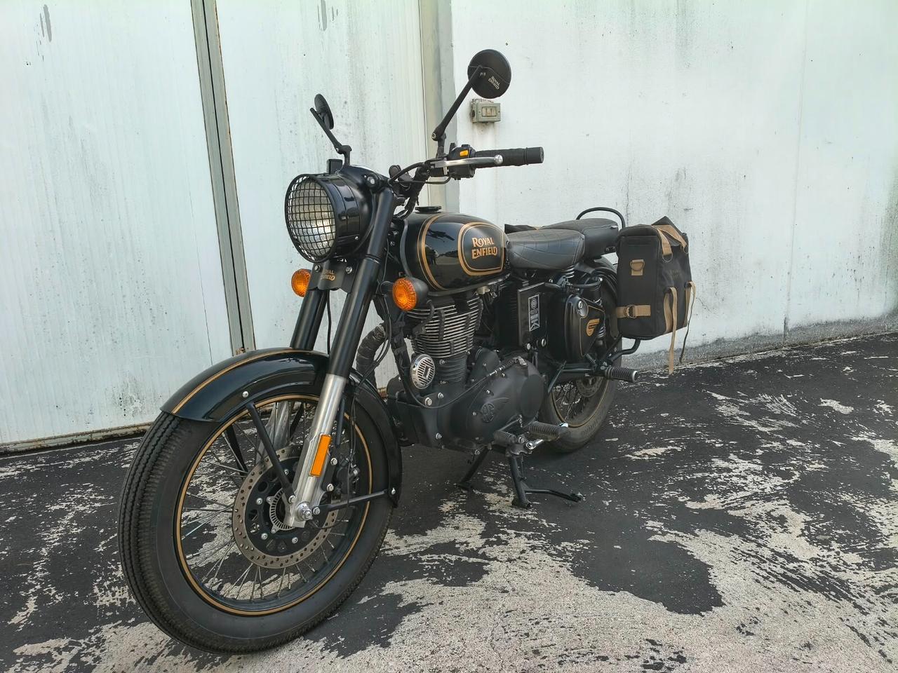 Royal Enfield Classic 500