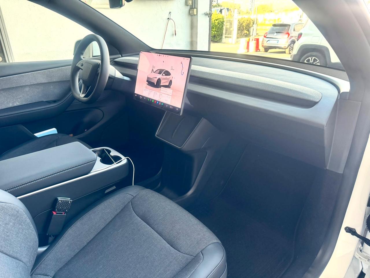 Tesla Model Y RWD Standard