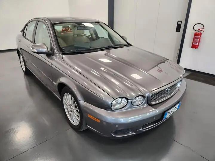 Jaguar X-Type 2.2D cat aut. Premium Luxury cDPF