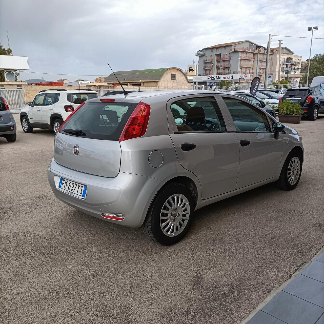 Fiat Punto 1.3 MJT II 95 CV Street