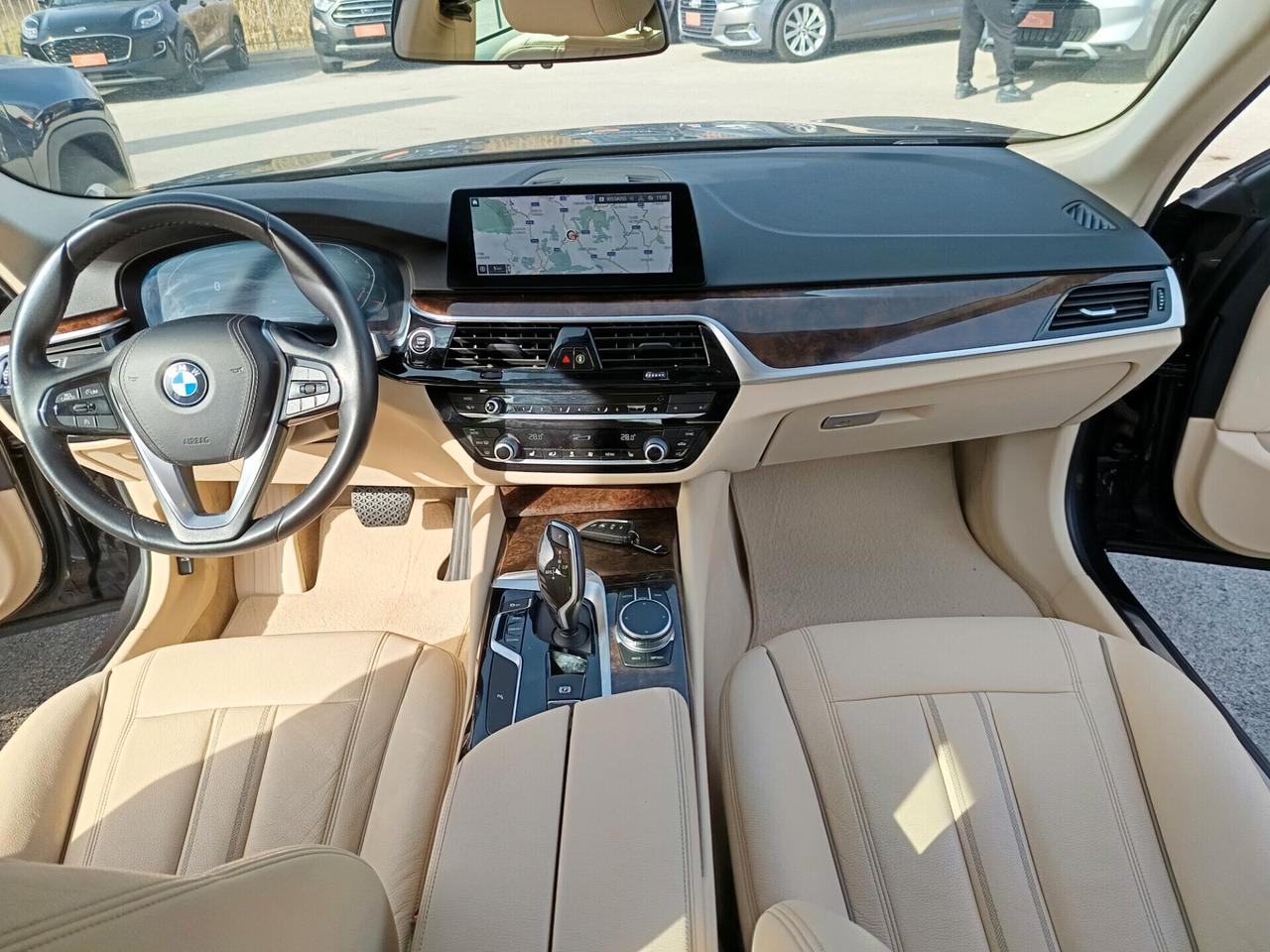 Bmw 520 i Business auto 184cv