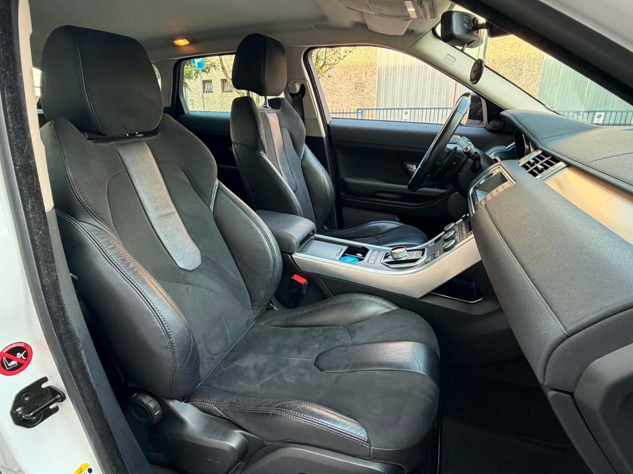 RANGE ROVER EVOQUE 2.2D aut- 149.000km-FULL-2015-GARANZIA