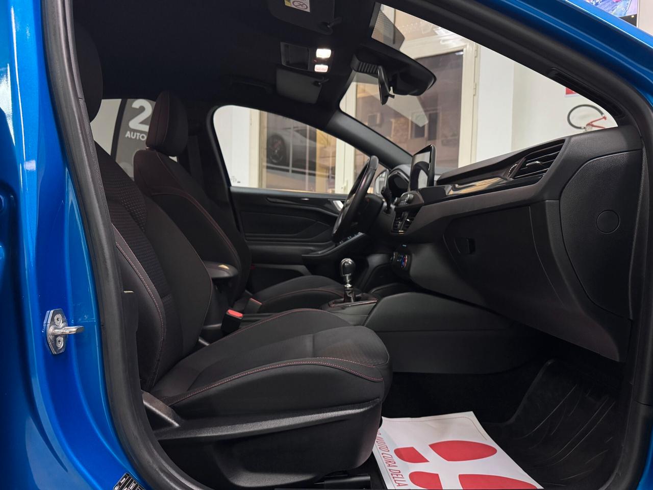 Ford Focus "ST Line" / 1.5 TDCi 120 CV / 2019