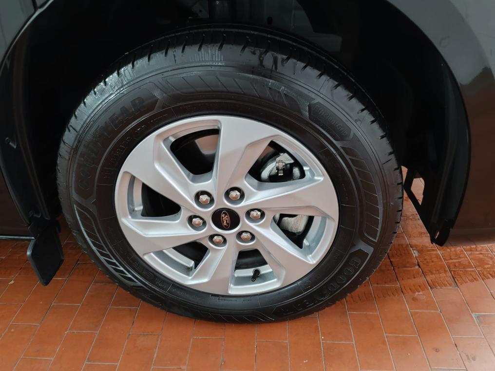 FORD Transit Custom V710 320 2.0 ecoblue 150cv combi M1 Titanium L1H1