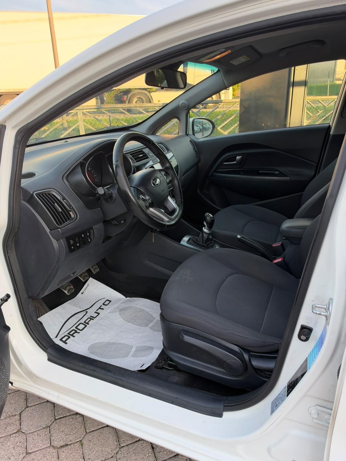 Kia Rio 1.4 CRDi 5p. Cool