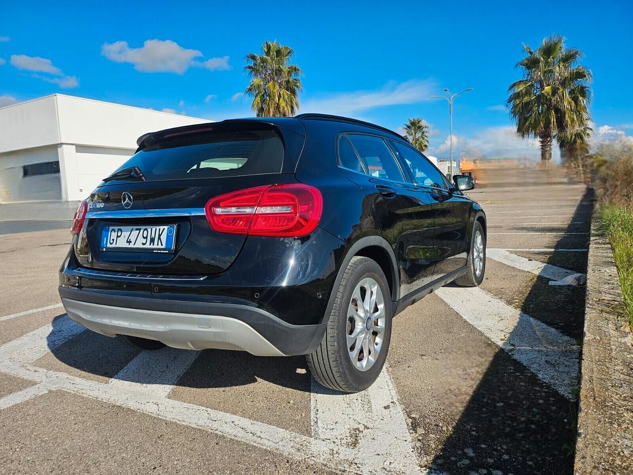 Mercedes-benz GLA 180 Executive 1.6 BENZ NAVI XENON SENSORI SEDILI RISCAL