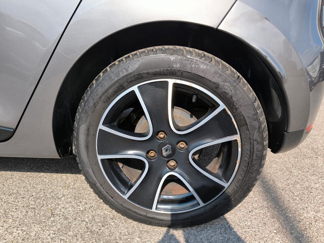 Renault Clio 1.2 75 CV 5 porte Duel *neopatentati*full optional*