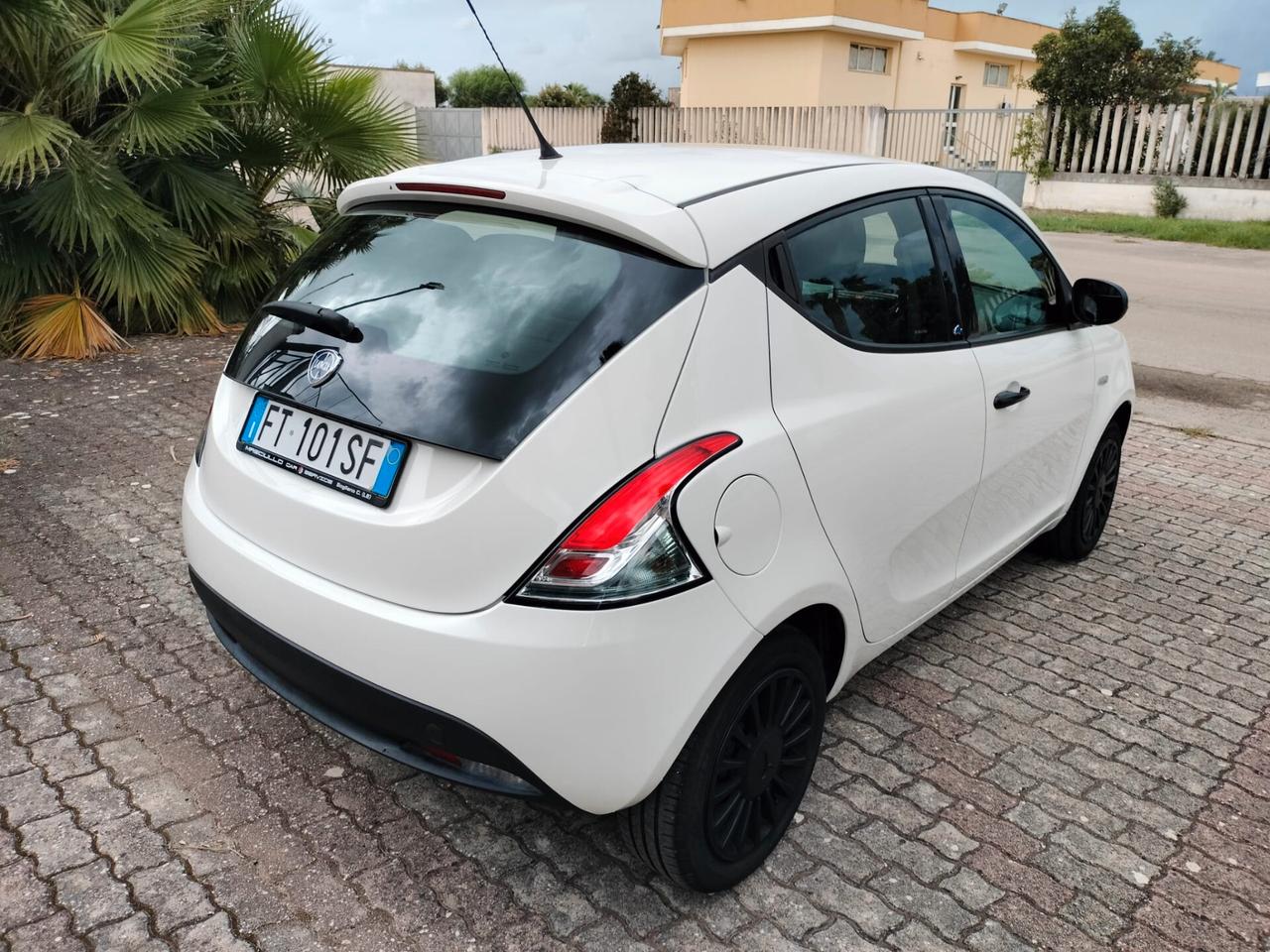 Lancia Ypsilon 1.2 69 CV 5 porte S&S Elefantino Blu