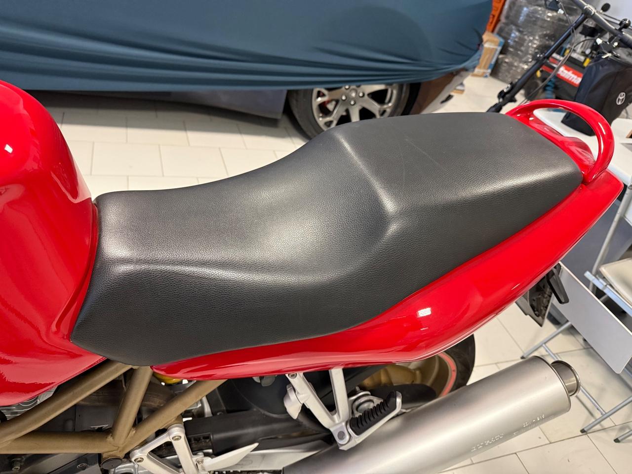 Ducati ST2 Desmo 950