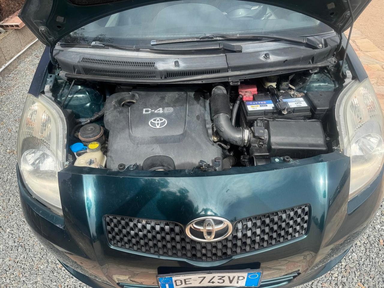 Toyota Yaris 1.4 D-4D automatica