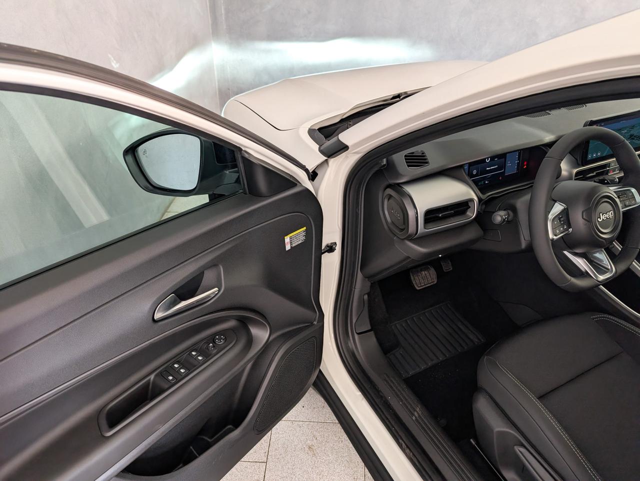 Jeep avenger 1.2 Turbo E-Hybrid 110cv eDCT6 Altitude