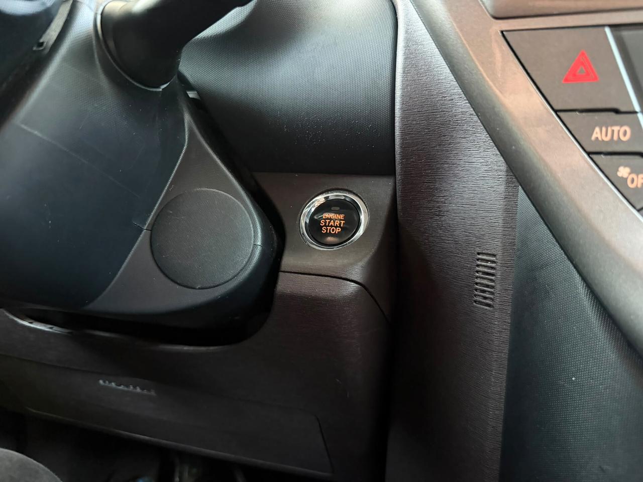 Toyota iQ 1.0 68 Cv Keyless - Cerchi in lega - Comandi