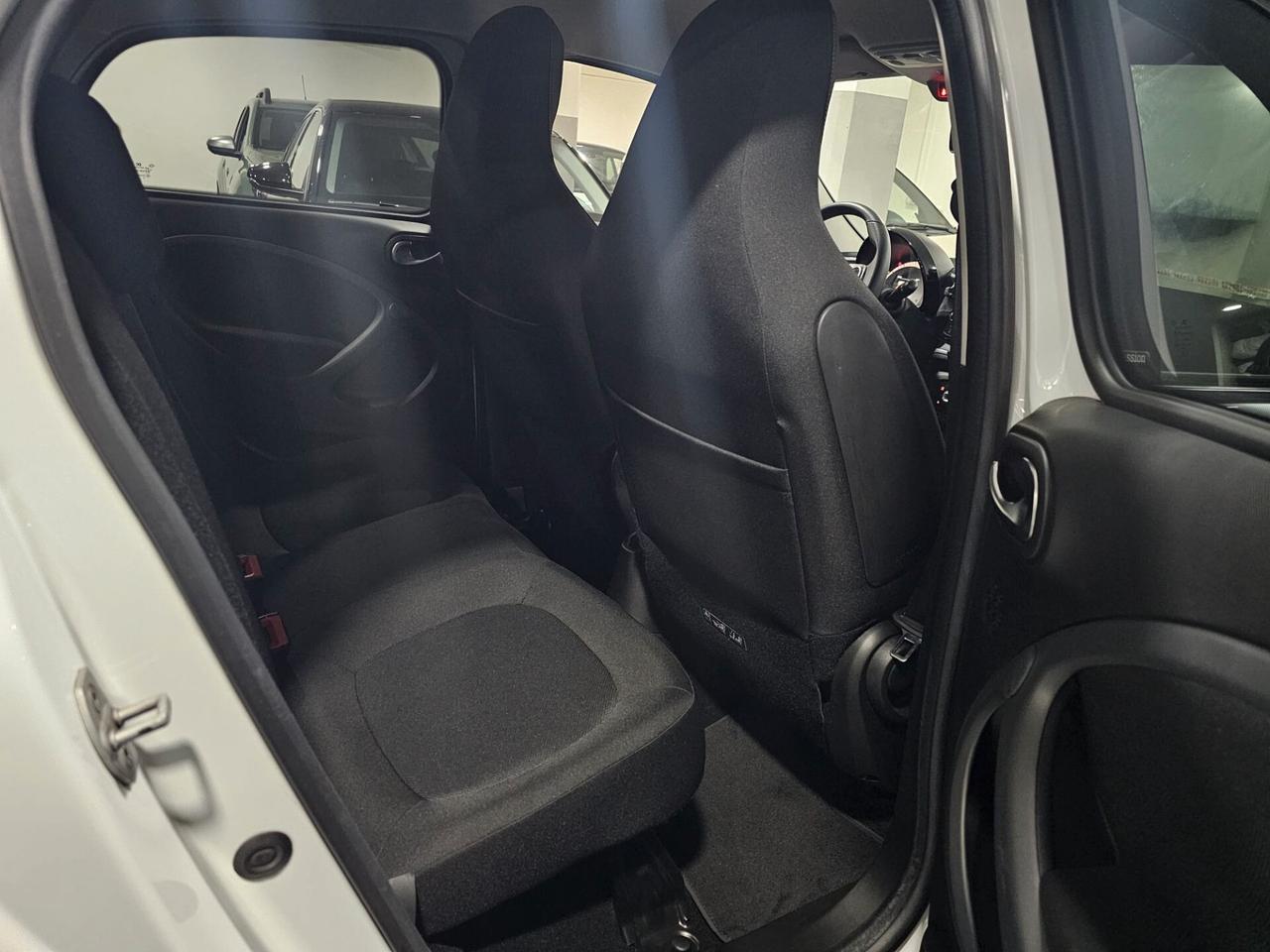 NUOVA SMART FORFOUR PASSION EDITION 0.9 TURBO BENZ 90CV AUTOMATIC