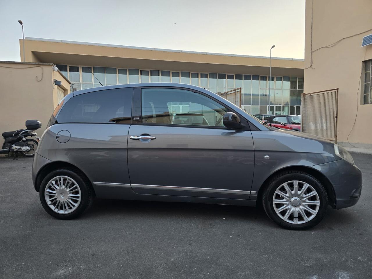 Lancia Ypsilon 1.2 69 CV Diva perfetta unico proprietario 70 mila km possibilita garanzia 12 mesi