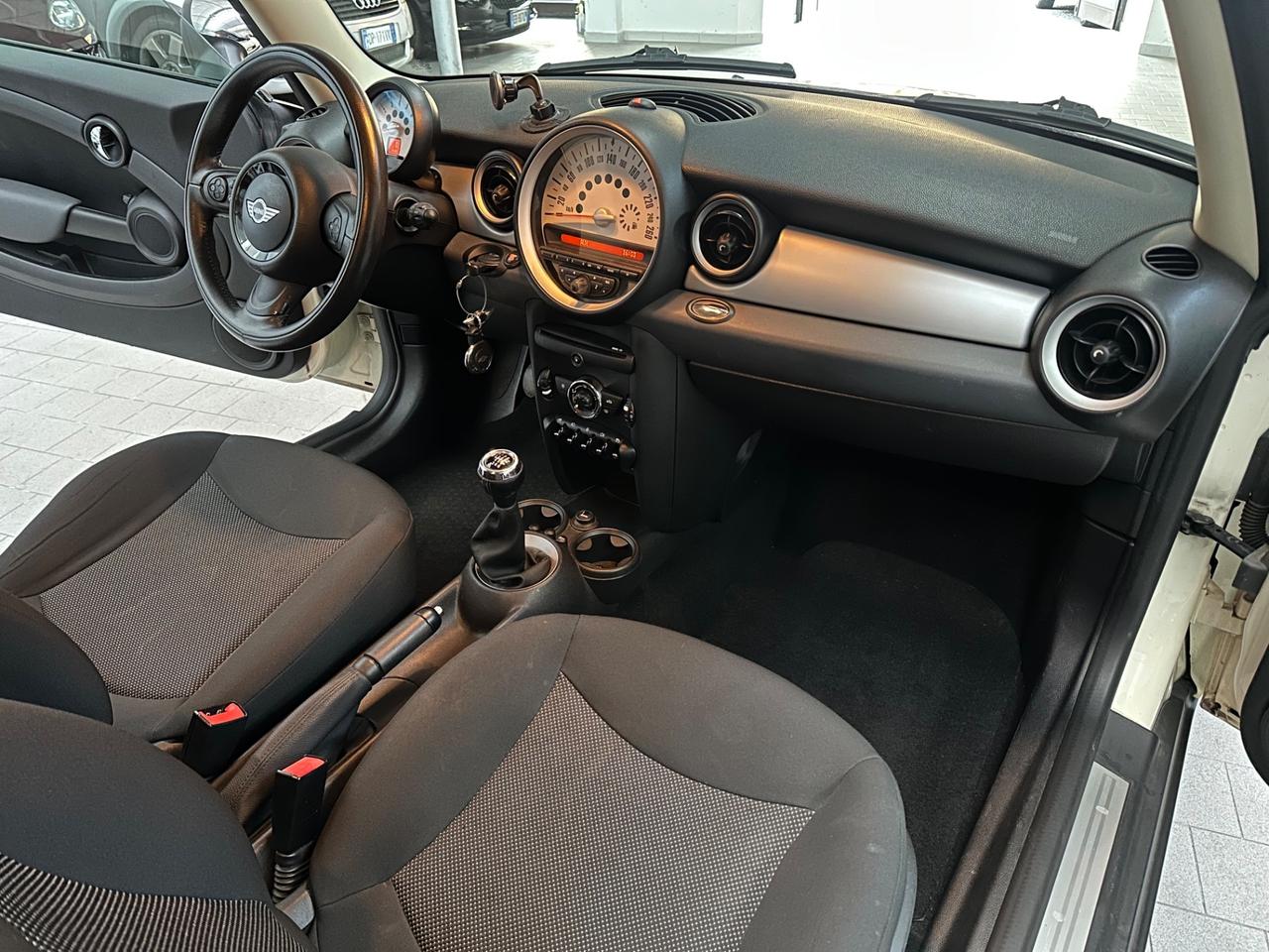 Mini 1.6 16V One (55kW)