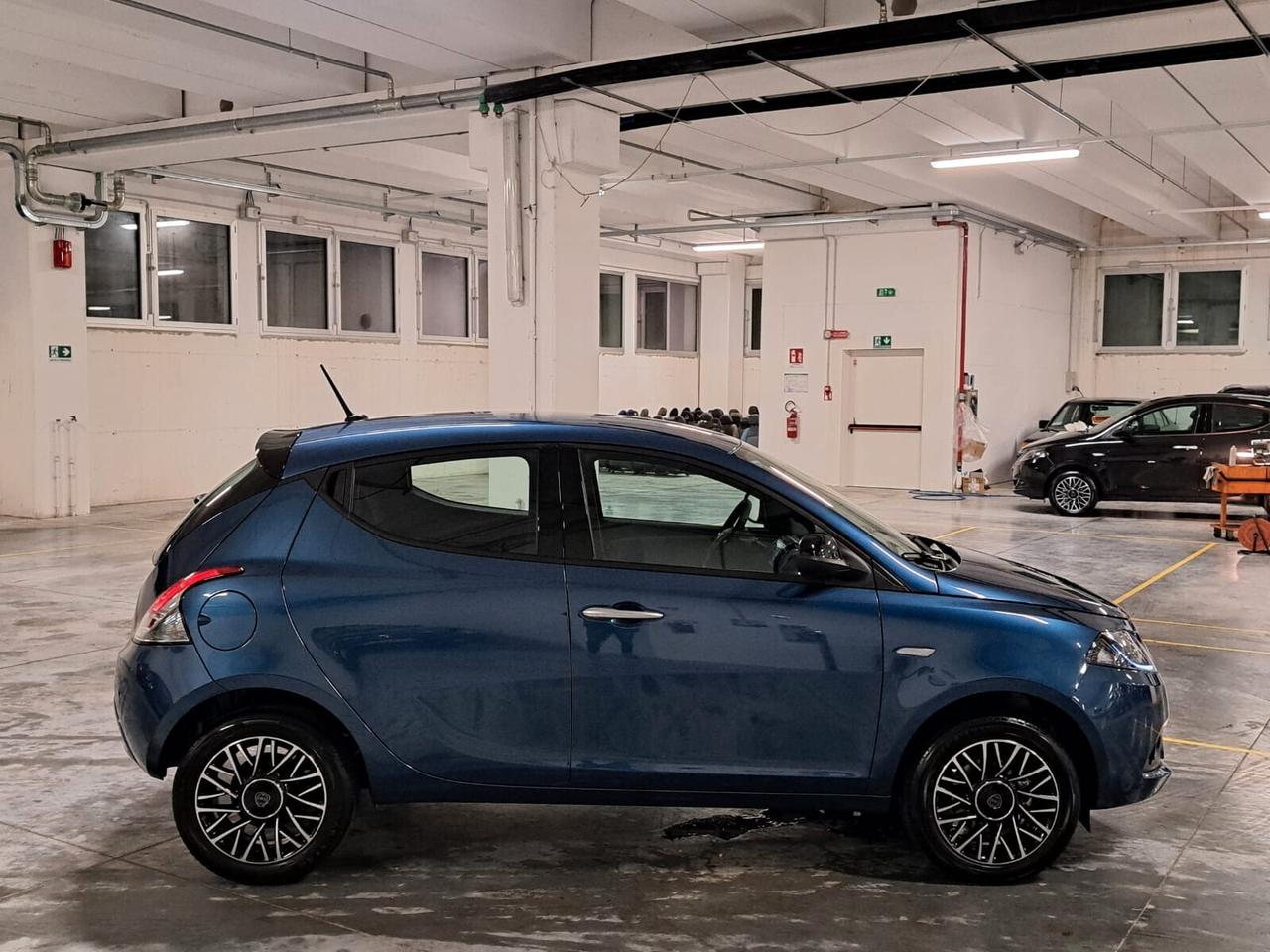 Lancia Ypsilon 1.0 FireFly Hybrid Platino MY'24 Km. 0 (GT621KA)