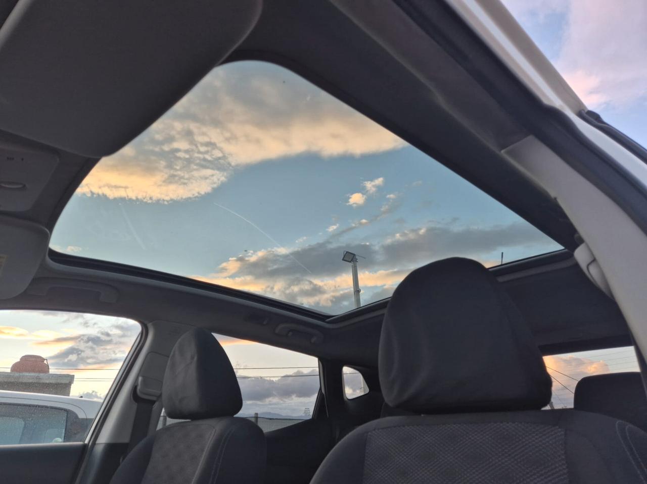 Nissan Qashqai 1.5 dCi Tekna Tetto panoramico 4 telecamere 360°