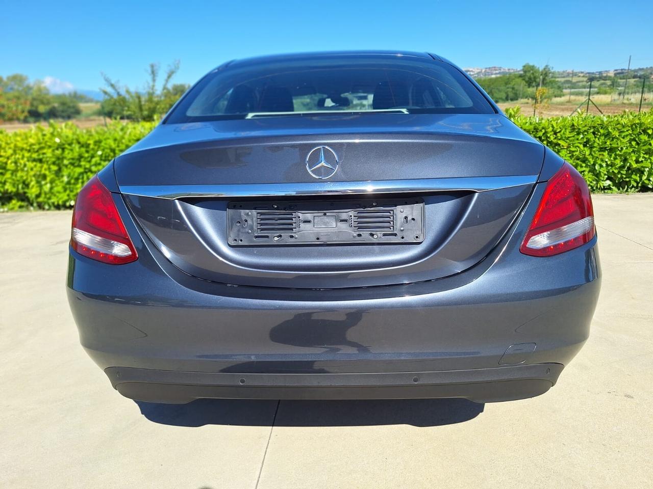 Mercedes Benz C 200 136cv. Automatica