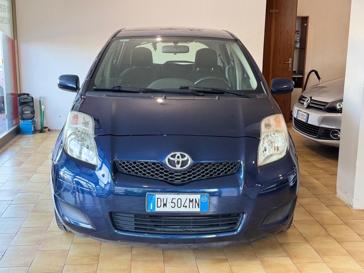 Toyota Yaris 1.0 5 porte Sol