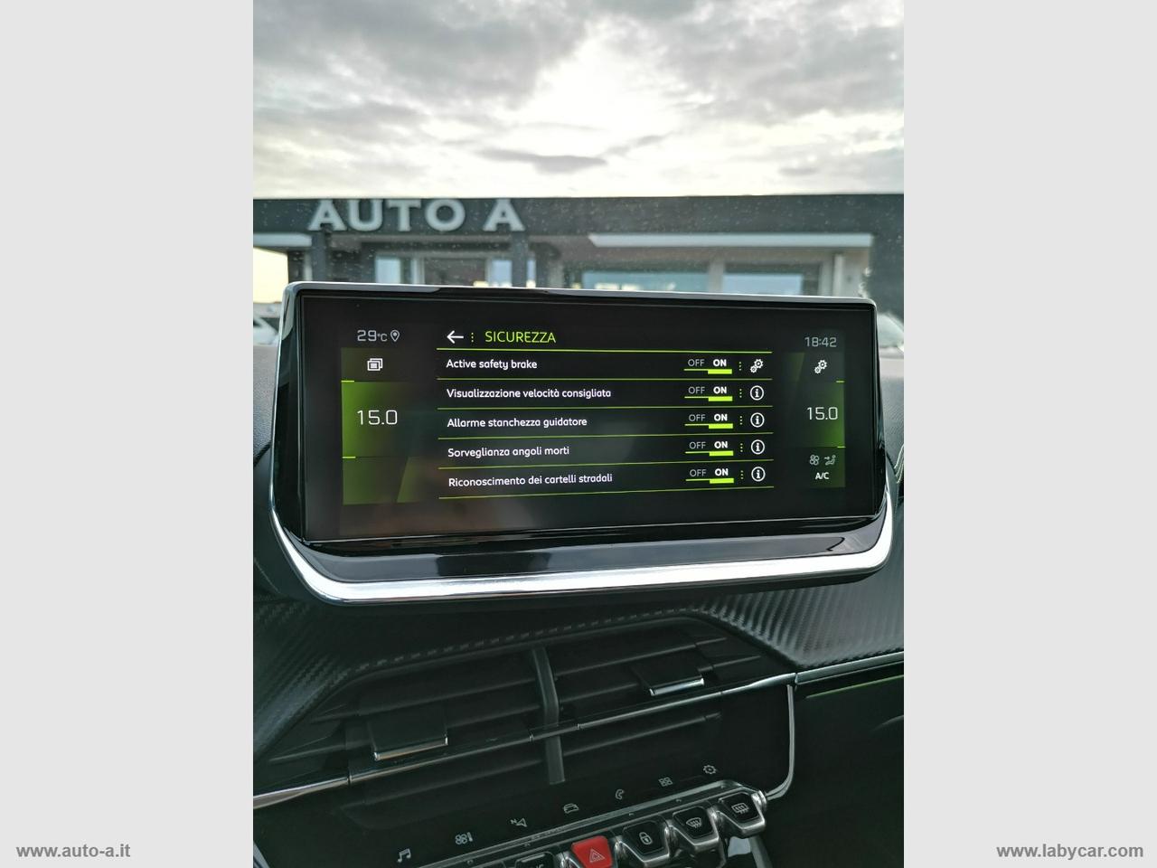 PEUGEOT 2008 BlueHDi 110 S&S GT