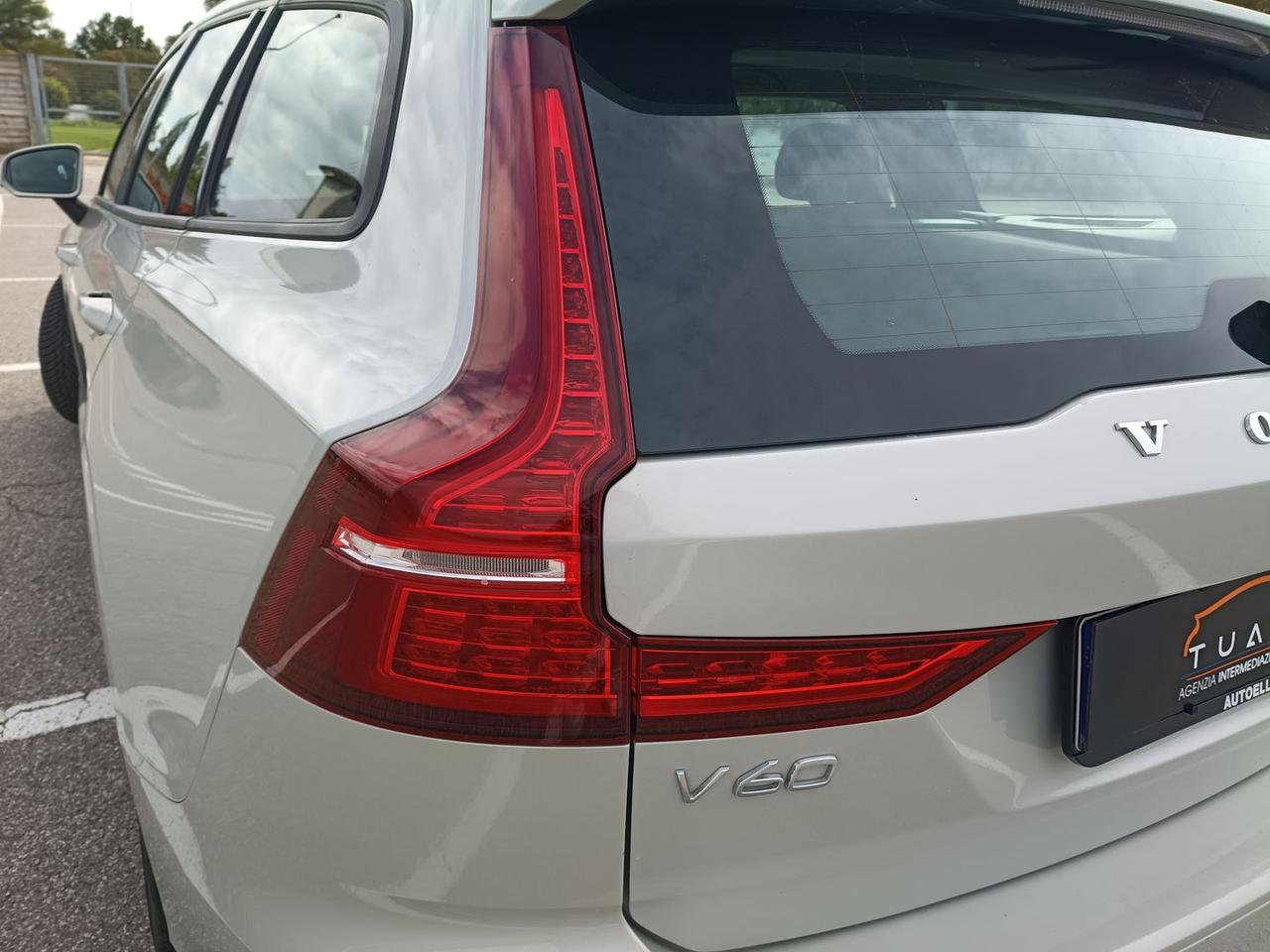 Volvo V60 momentum business pro 2.0 b4 mhev #12002