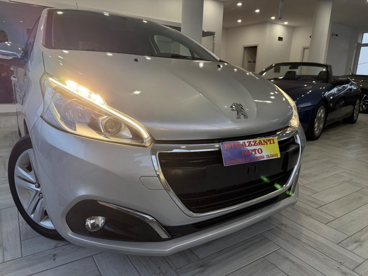 Peugeot 208 1.2 VTI 82 5P Allure STYLE+NAVI/LED2017
