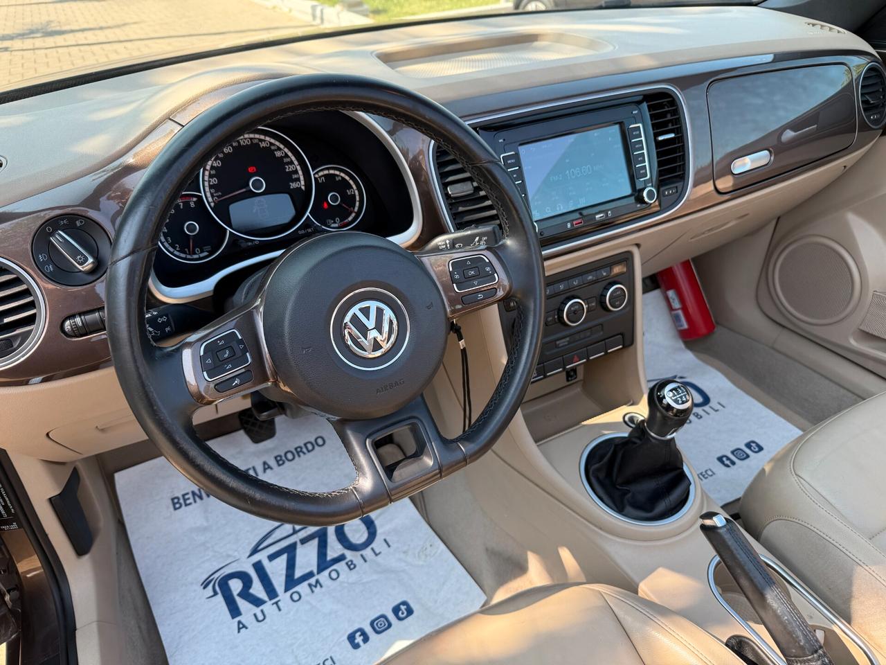 VOLKSWAGEN MAGGIOLINO CABRIO 1.2 TSI 105 CV 70S ANNIVERSARY