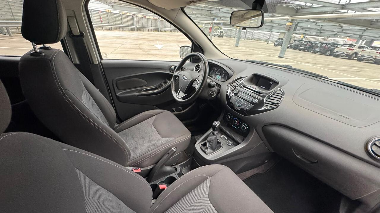 Ford Ka 1.2 Ti-VCT 85CV Black & White -