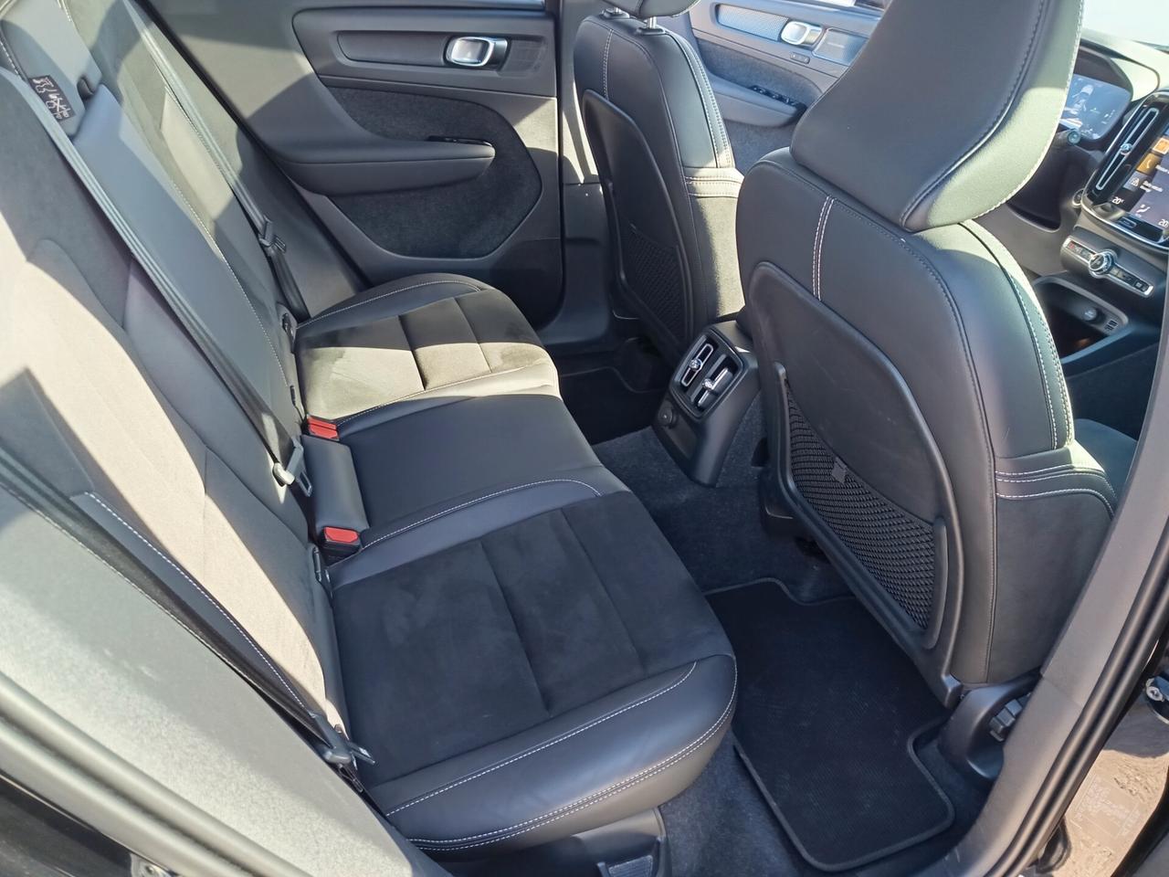 Volvo XC40 1.5 T4 PHEV R-design AUTO MY21