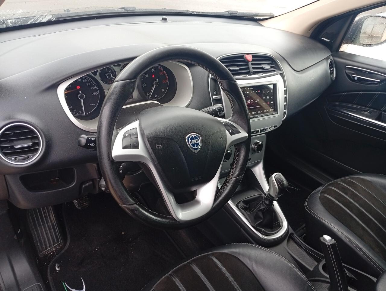 Lancia Delta 1.6 MJT DPF Platino