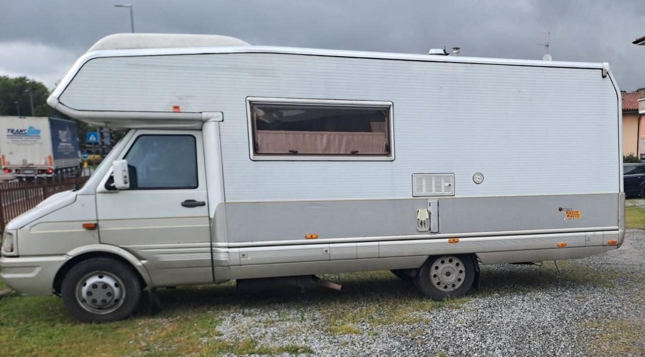 Laika IVECO 2.8 Ecovip 6