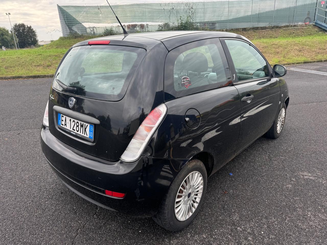 Lancia Ypsilon 1.2 Argento