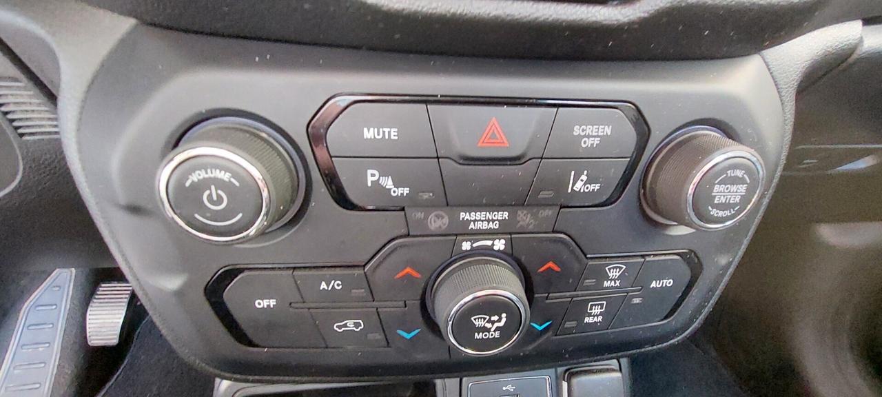 JEEP RENEGADE 1,0 T3 120 CV LIMITED NAVI CRUISE LEGA SENSORI STRAFULL MOTORE NUOVO APPENA FATTO