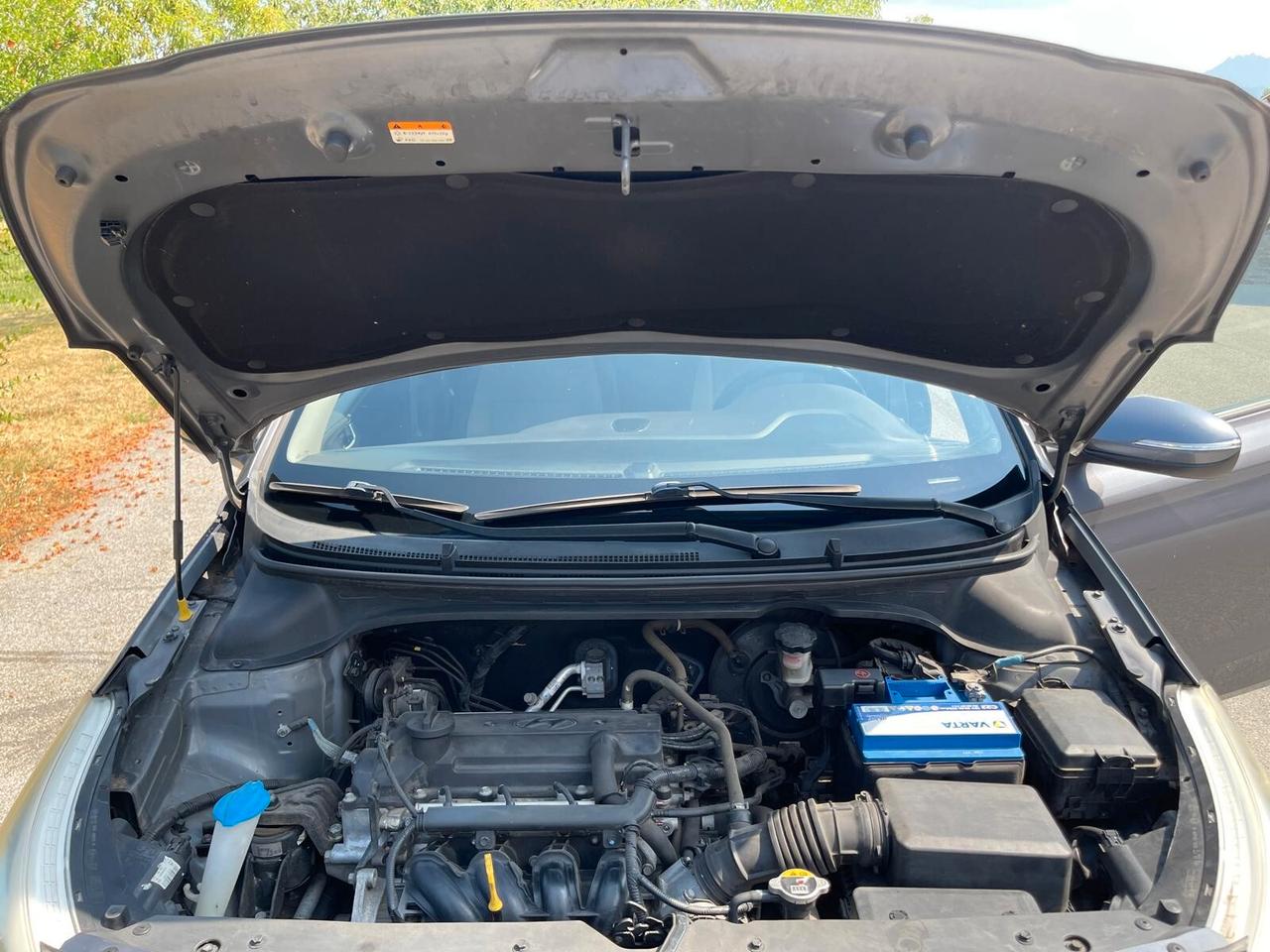 Hyundai i20 1.2 84 CV 5p Style - Neopatentati