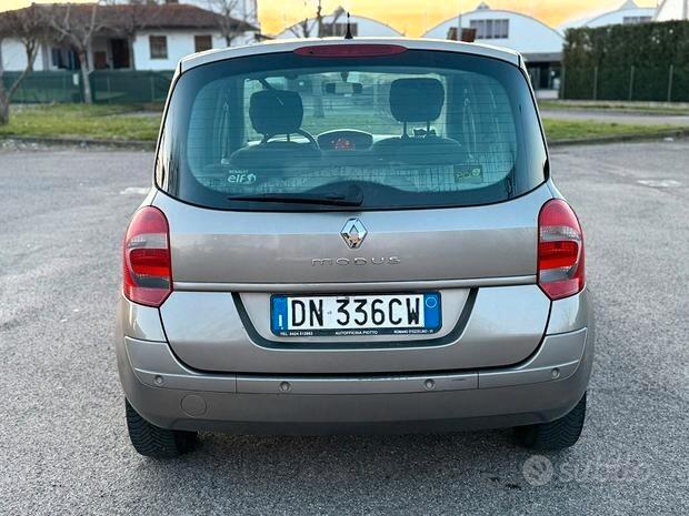 Renault Modus Grand 1.5 dCi 85CV Dynamique