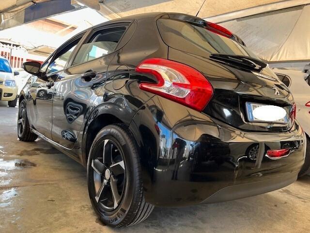 PEUGEOT 208 1,4 DIESEL