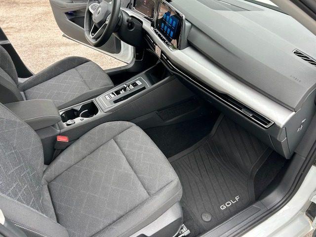 VOLKSWAGEN Golf 1.5 TGI DSG Life