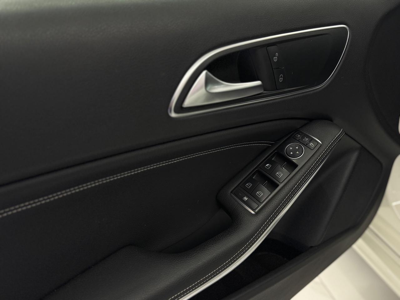 Mercedes Classe A Automatic Night Edition Iper Full