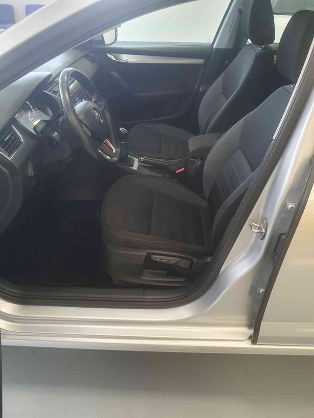 SKODA Octavia 1.6 TDI CR 115 CV Wagon Executive