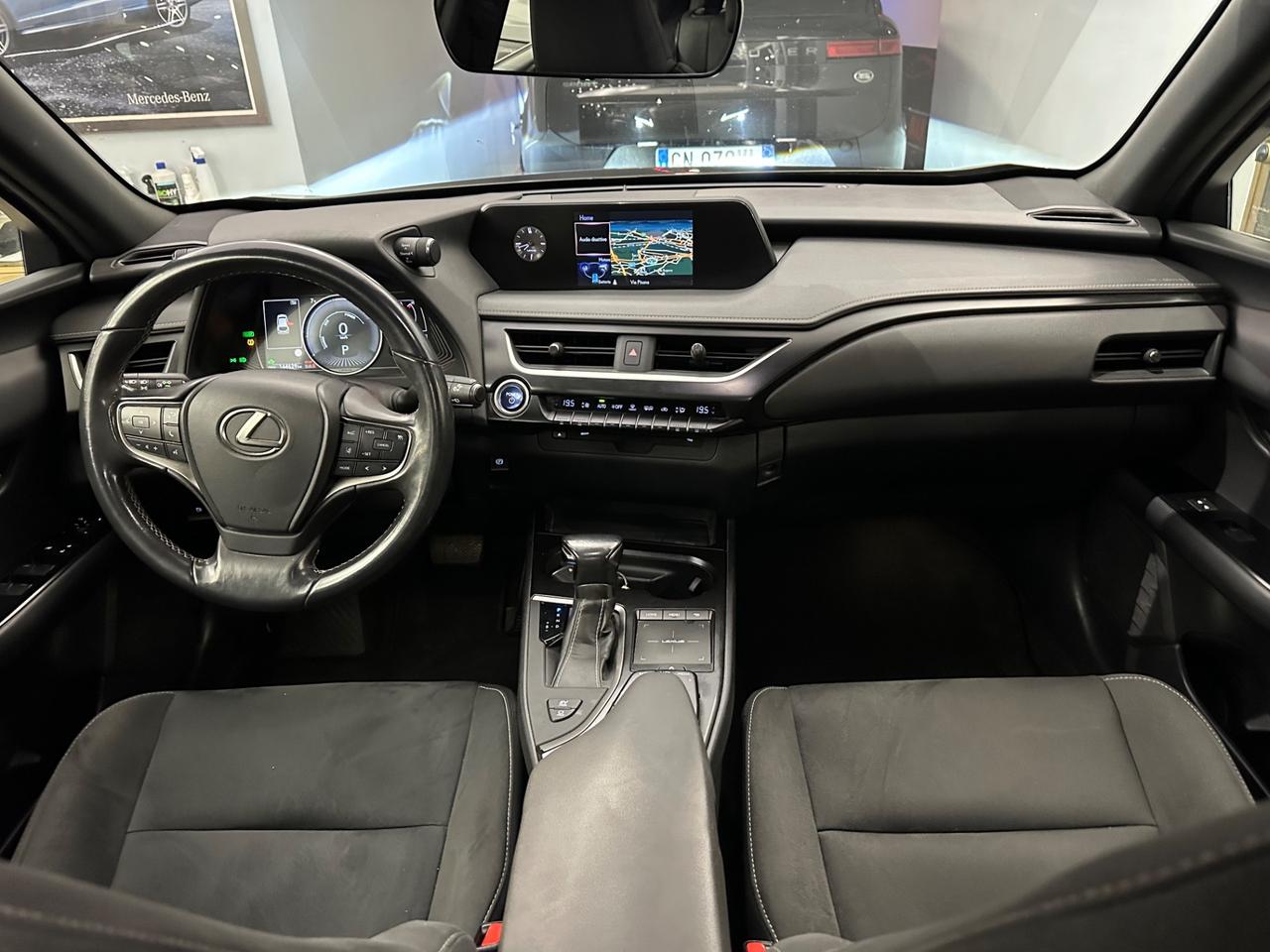 Lexus UX 250h UX 250h iva esposta