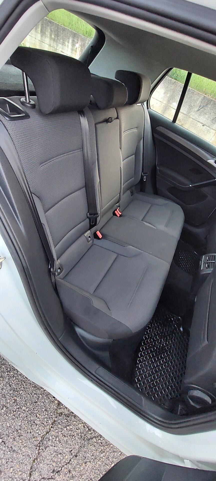 GOLF 7,5 CAMBIO AUTOMATICO DSG 1,5 METANO 130 CV NAVI TELEFONO SENSORI IMPECCABILE