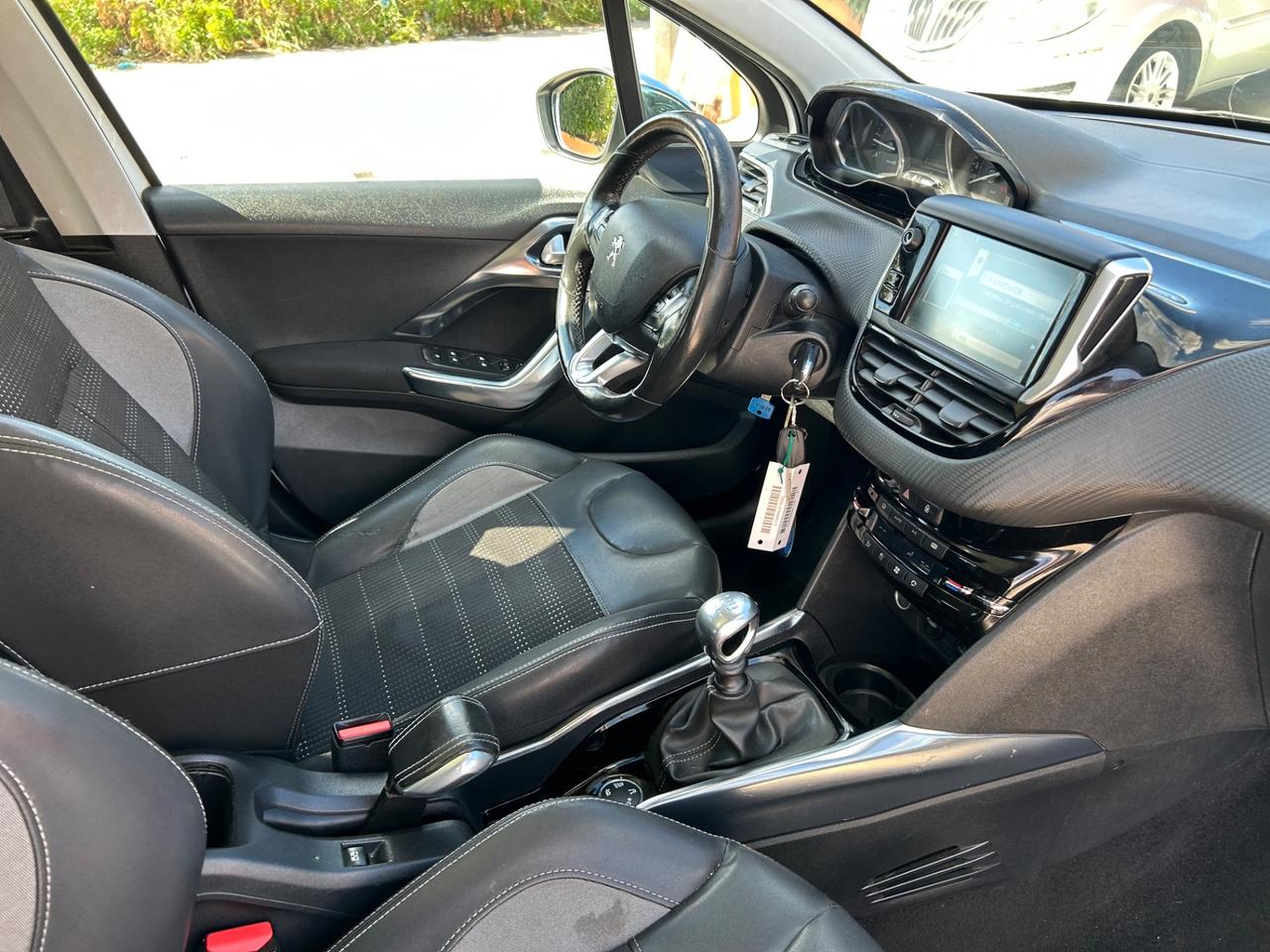 Peugeot 2008 1.6 e-HDi 115 CV Stop&Start Allure