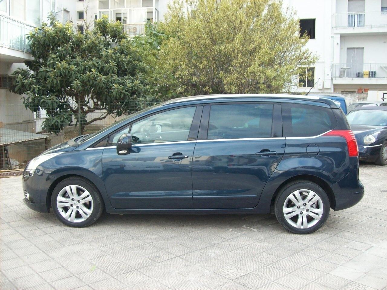 Peugeot 5008 2.0 HDi 150CV Allure Tetto Panoramico