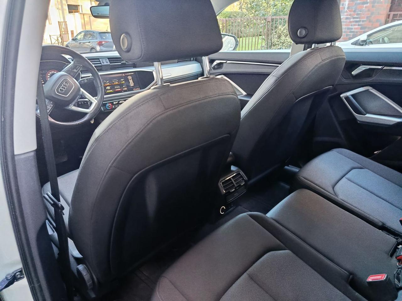 Audi Q3 Business Plus 2.0 35 TDI #8094