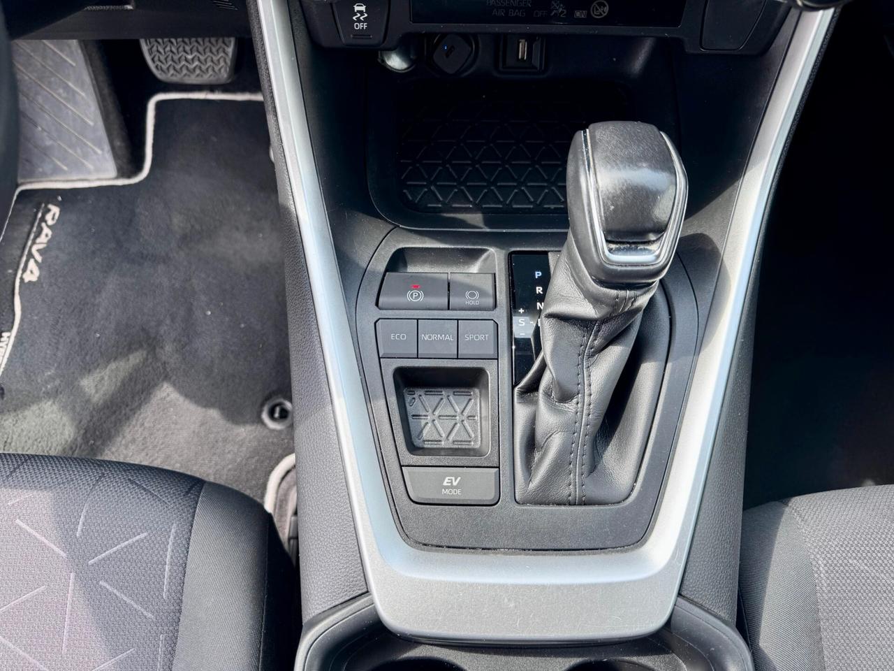 Toyota RAV 4 RAV4 2.5 HV (218CV) E-CVT 2WD Dynamic
