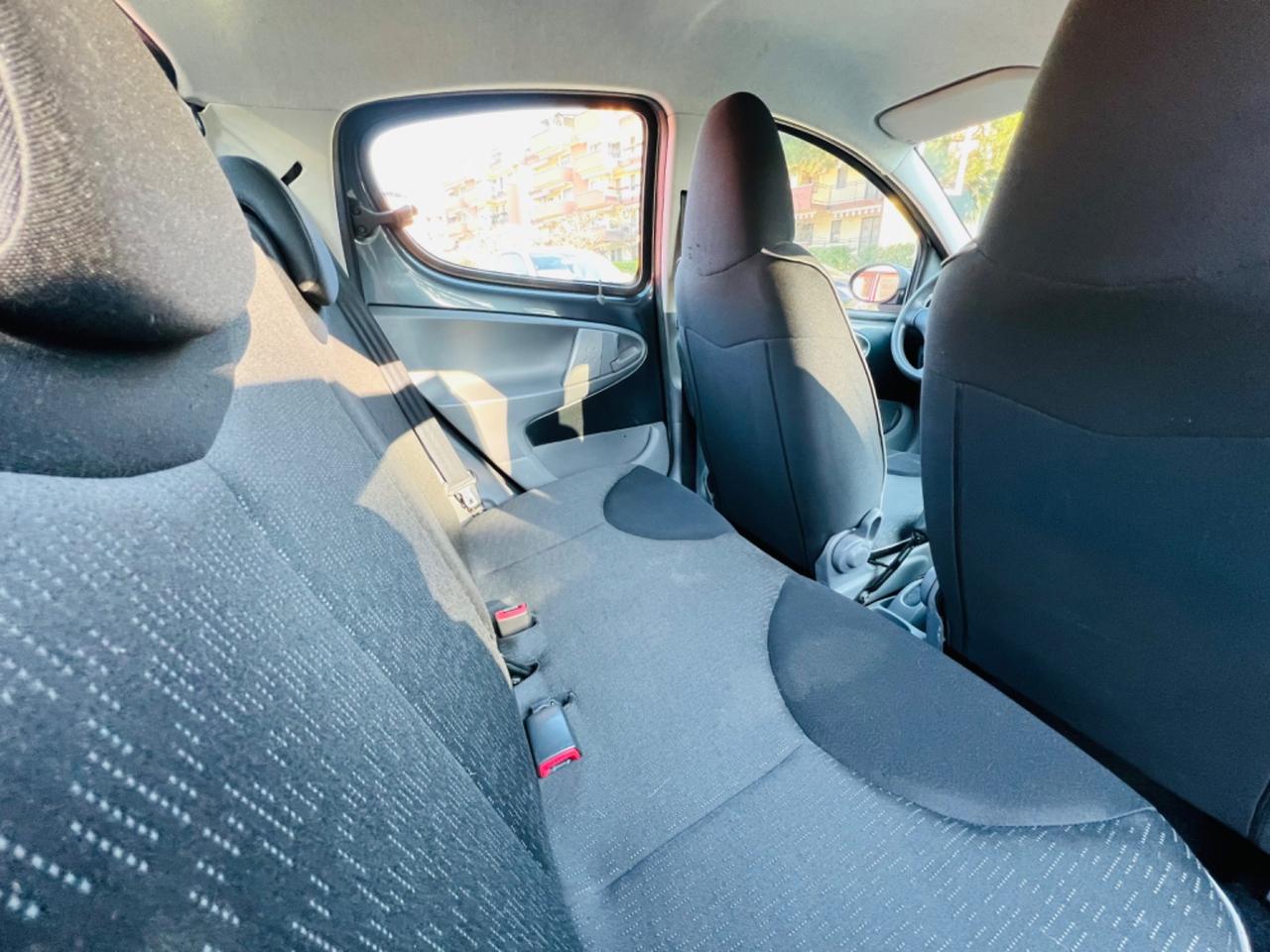 Peugeot 107 1.0 68CV 5p. Sweet Years