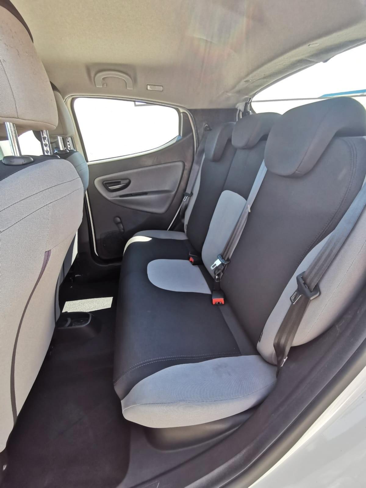 Lancia Ypsilon 1.2 69CV 5P. Silver 2016 solo km.79000
