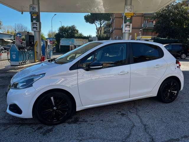 Peugeot 208 208 I 5p 1.2 puretech Active 82cv