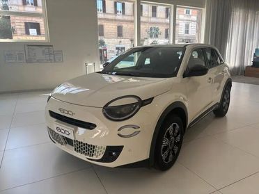 Fiat 600 Hybrid 110 CV DCT MHEV Business